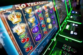 Bàn Baccarat và Roulette trong sảnh Live Casino 69vnd